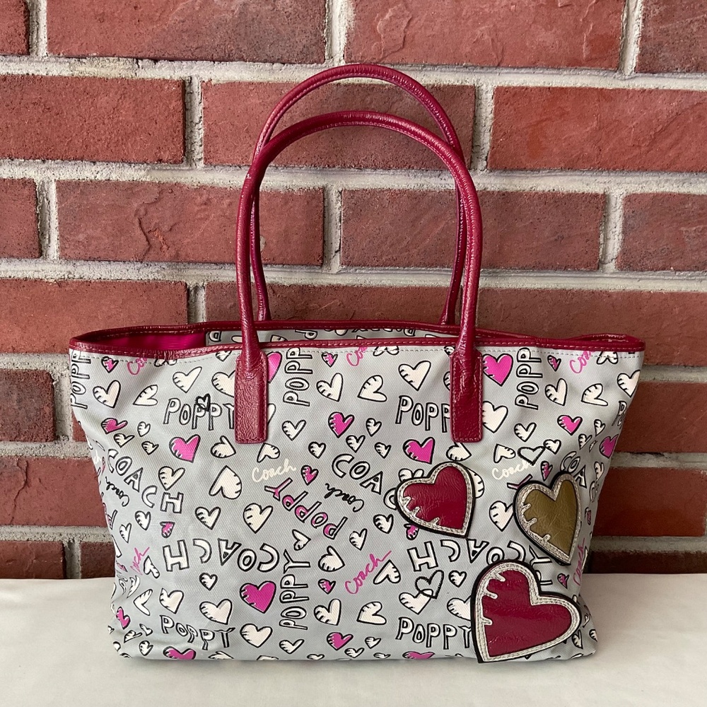 Coach Poppy Graffiti Hearts Zip Rare Limited Edition Tote
